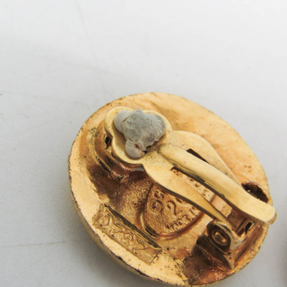 CHANEL Vintage Gold Logo Earrings - Picture 7 of 9